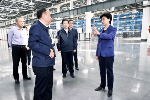 梁惠玲蒞臨九洲集團(tuán)，深入包聯(lián)企業(yè)調(diào)研