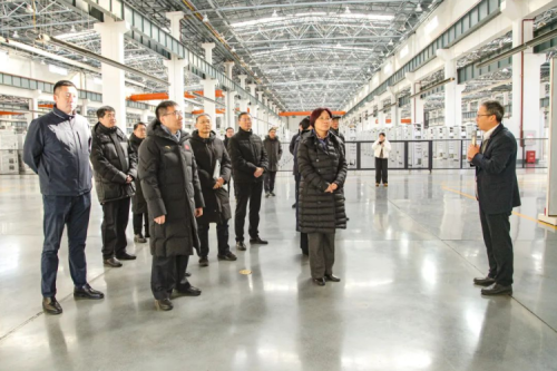 全國工商聯(lián)黨組成員、副主席汪鴻雁一行蒞臨九洲集團(tuán)參觀調(diào)研